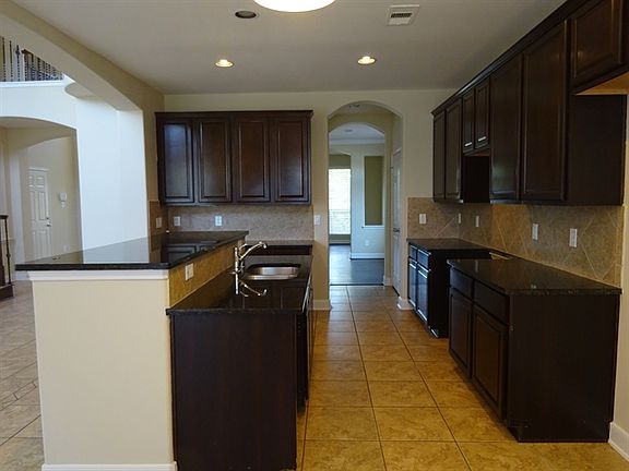 5th image of 18014 E Williams Bend Dr