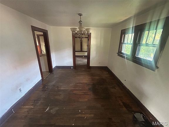 4th image of 6343 Lena Ave