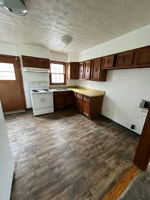 218 South College Avenue - 2 — Photo 3