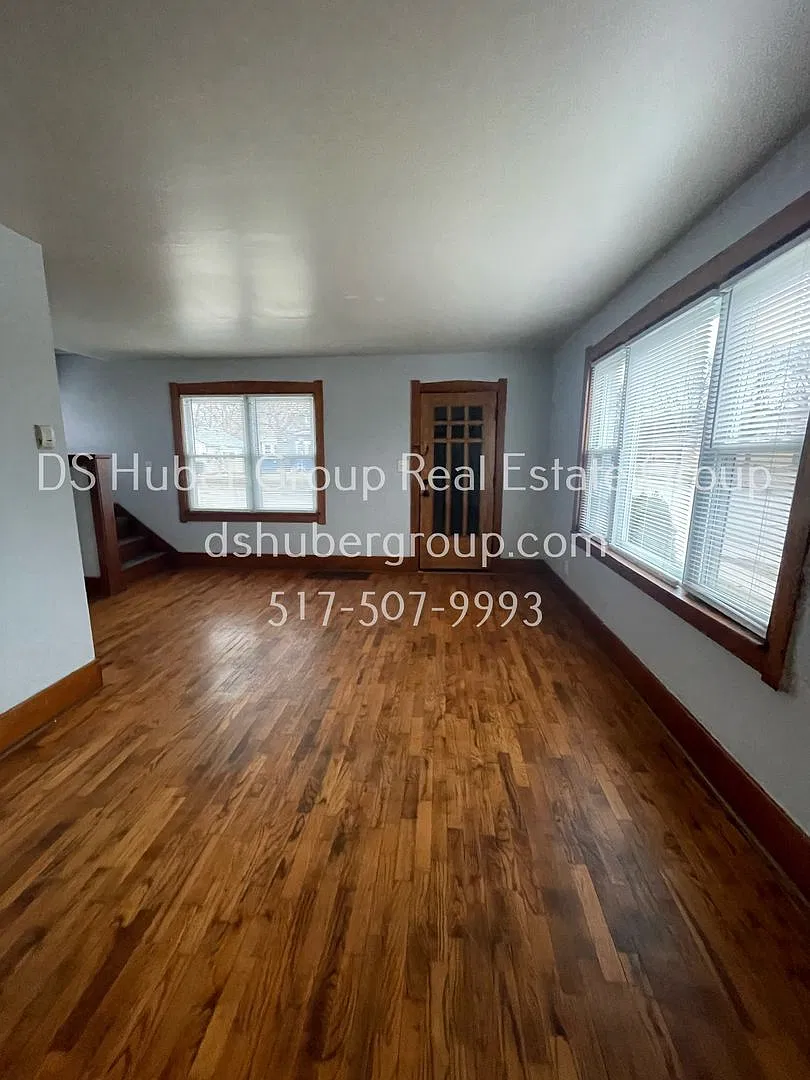 805 Comfort Street Lansing, MI 48915 — Photo 3
