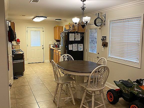 4th image of 311 Daralyn Dr
