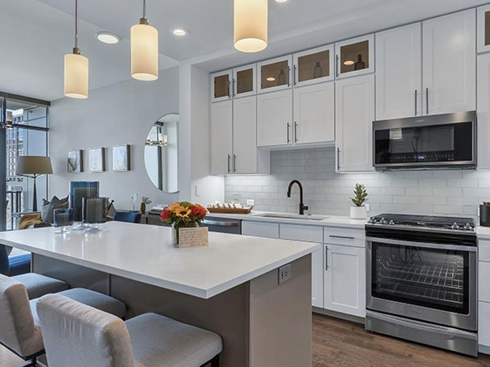 1st image of 900 Bannock St #602