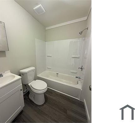 4th image of 1545 17th Pl SW