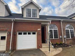 213 N View Cir, Warrenton, VA 20186