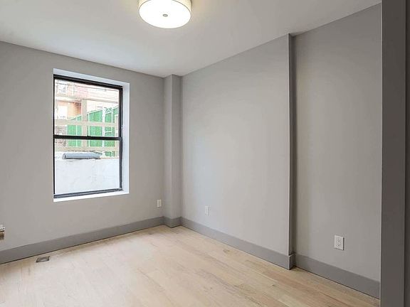 4th image of 123 Pulaski St #1F