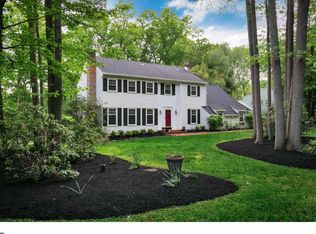 1 Thackery Ln, Cherry Hill, NJ 08003