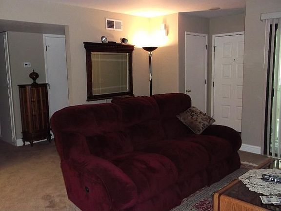 3rd image of 5226 Hemlock St APT 44