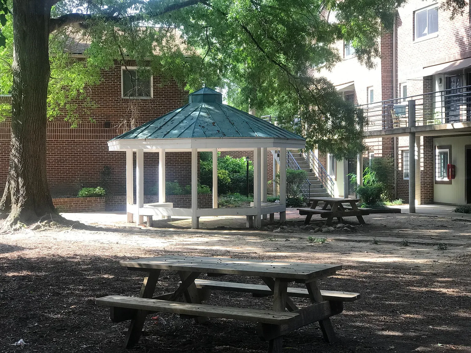 1 bed, $2,000 — Photo 1