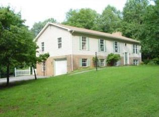 4740 Brookridge Rd, Roanoke, VA 24014