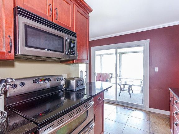 3rd image of 14779 Glenbeigh Ln