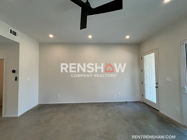 38 Angelus St — Photo 13