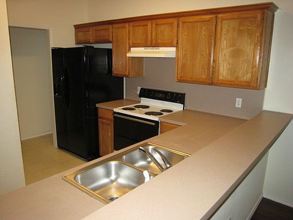 2nd image of 5353 Northridge Blvd