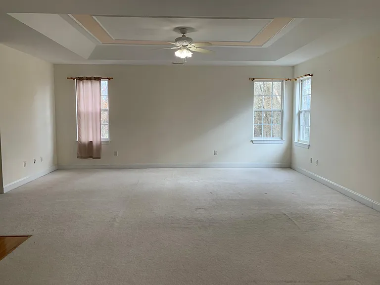 21900 New Hampshire Ave — Photo 36