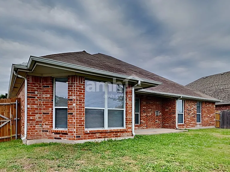 5745 Ozark Dr — Photo 19