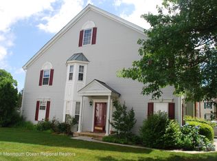 20 Fox Meadow Ln, Holmdel, NJ 07733