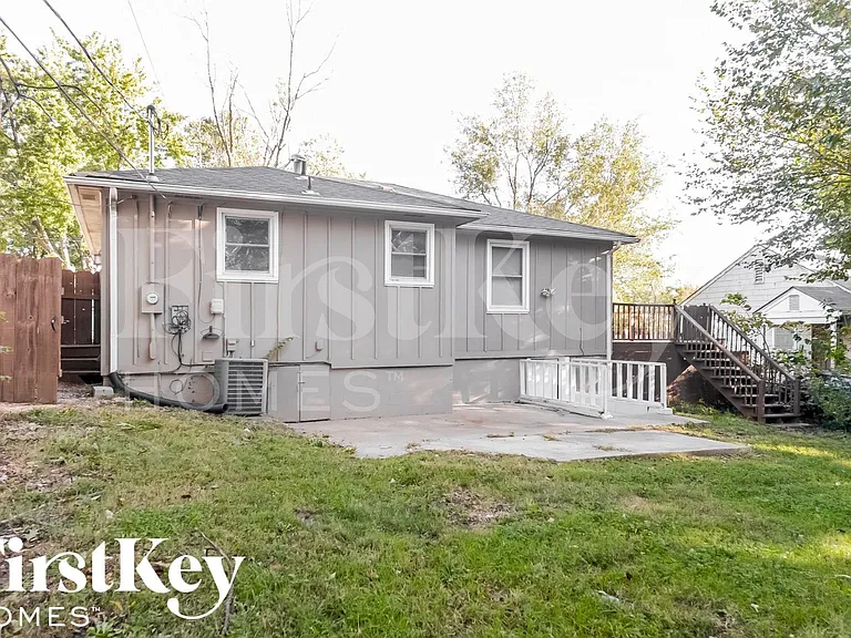 7809 E 49th St — Photo 14