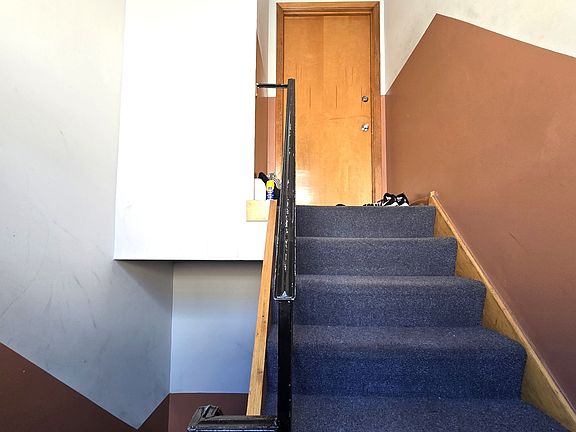 5th image of 8157 Smith Ln