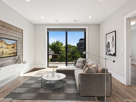 4th image of 3720 N Ashland Ave #204