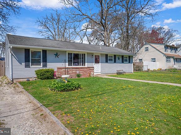 3rd image of 309 Falcon Dr