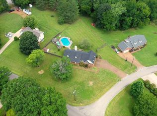 1400 Newmans Trl, Hendersonville, TN 37075