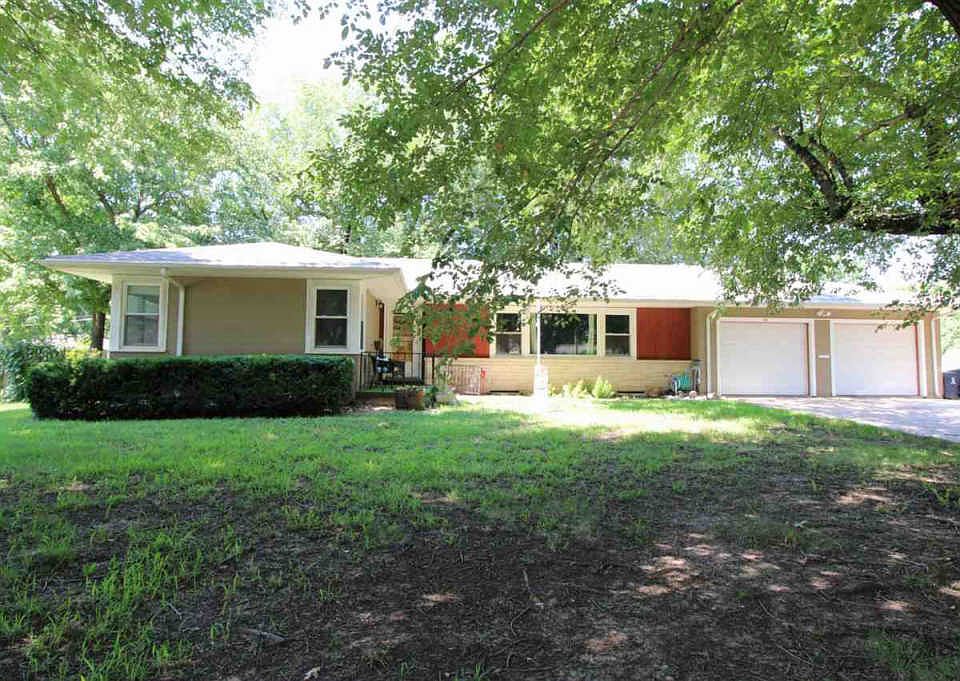 1st image of 1365 N Terrace Dr