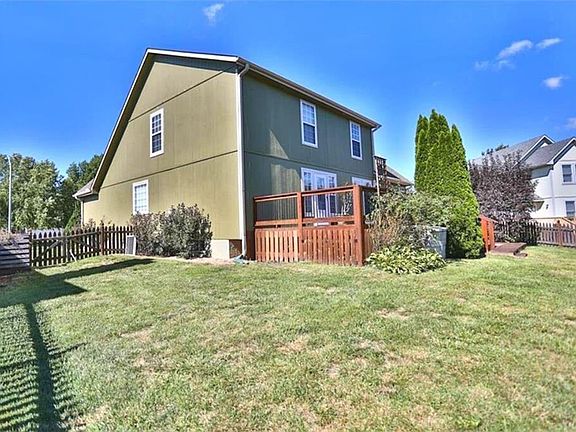 5th image of 705 Shamrock Ln