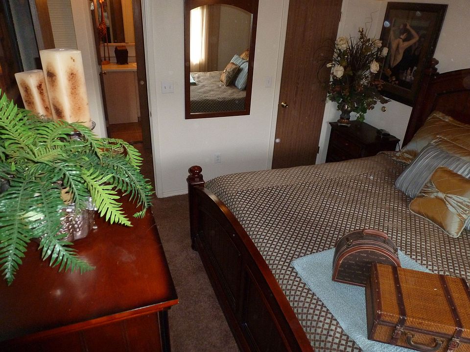2nd image of 3260 Venus St APT 60