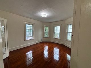 5th image of 17 Mayberry Ave