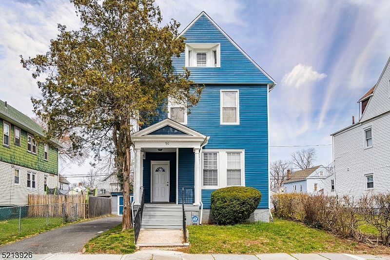 1st image of 90 Norman St