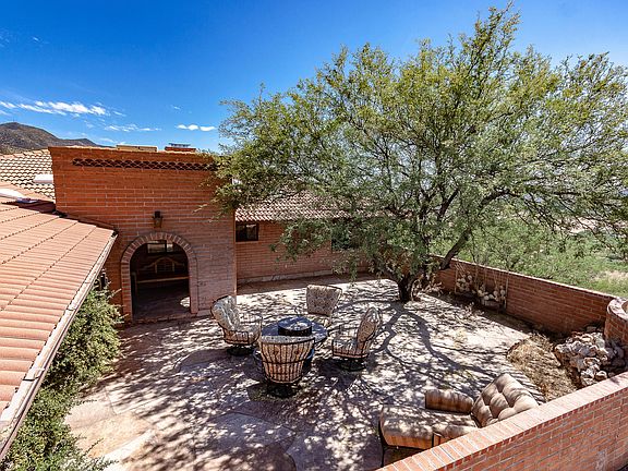 2nd image of 47 N Sonoita Drive