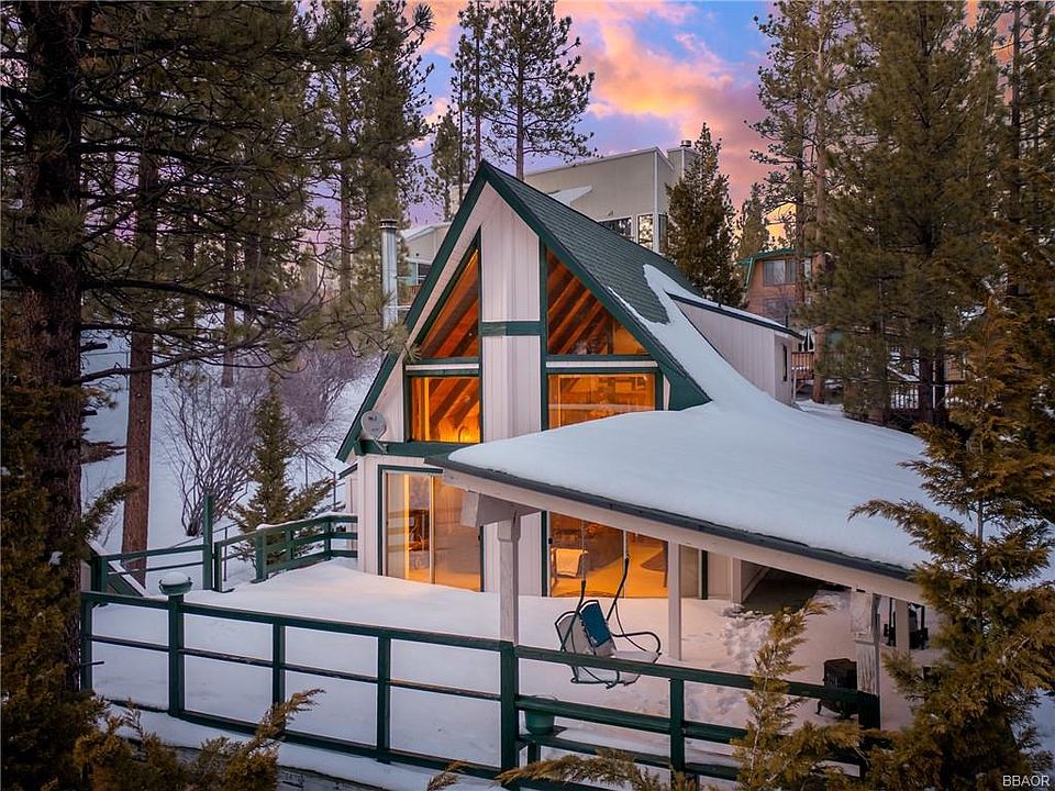 1st image of 376 Tyrol Ln