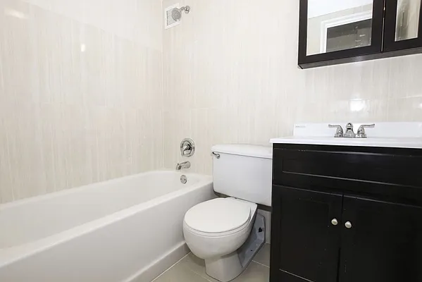 Rented by Avenues Real Estate | media 7