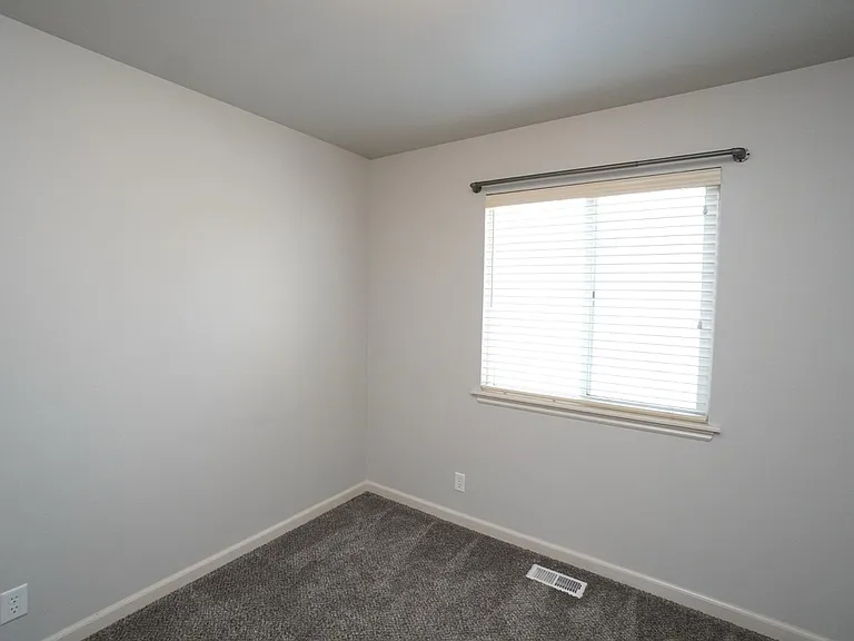 1445 W Silver Salmon Dr — Photo 12