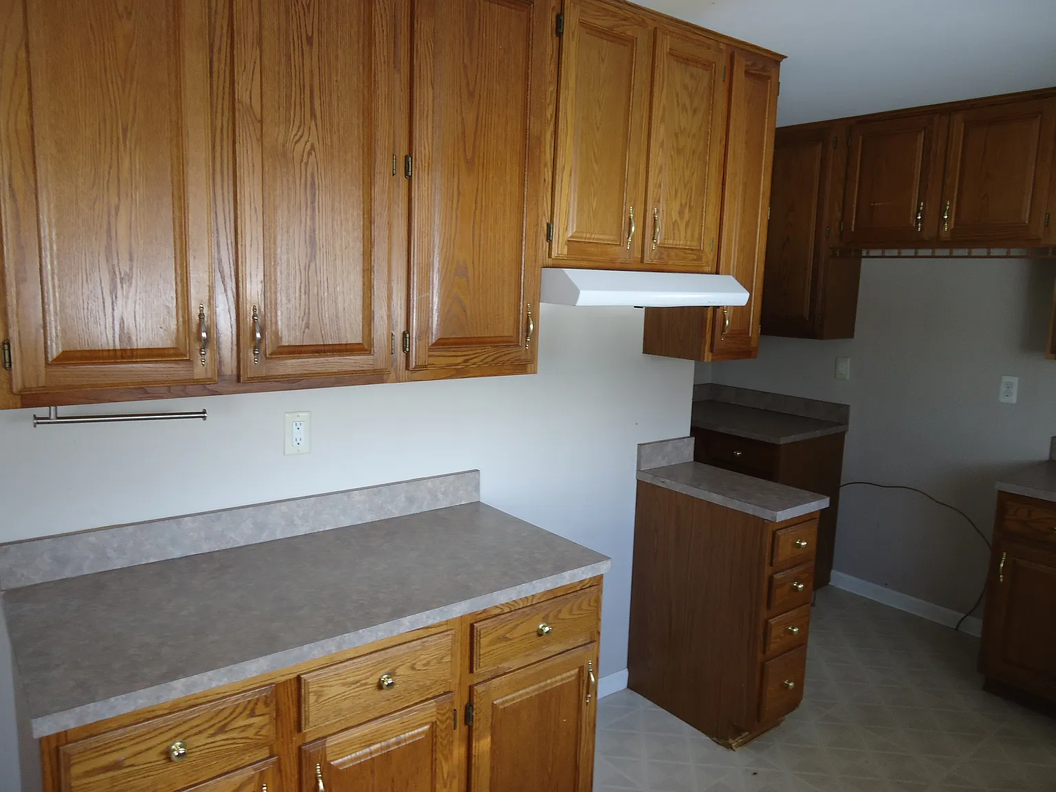 3 bed, 954 sqft, $1,825 — Photo 4