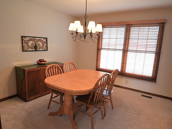 5th image of 5905 Woodpark Dr