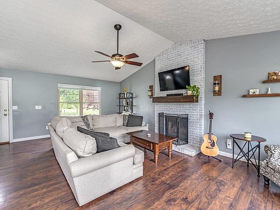 3rd image of 7517 Totten Springs Dr