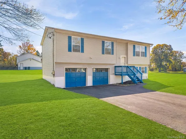 5 Celtic Drive, Wallkill, NY 12589