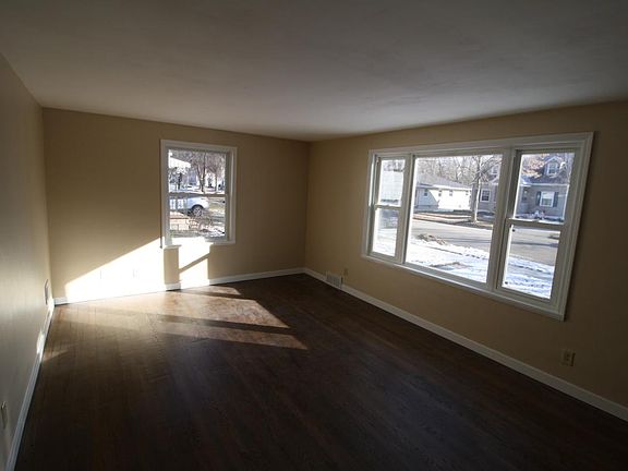 5th image of 709 Neville Ave