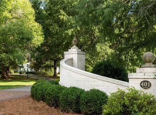401 Country Club Dr, Lexington, NC 27292