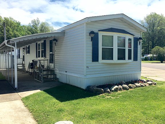 3rd image of 46 Carl Ln #46