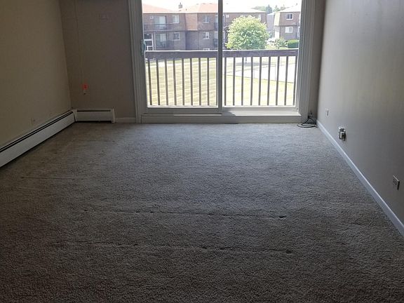 5th image of 101 Boardwalk St