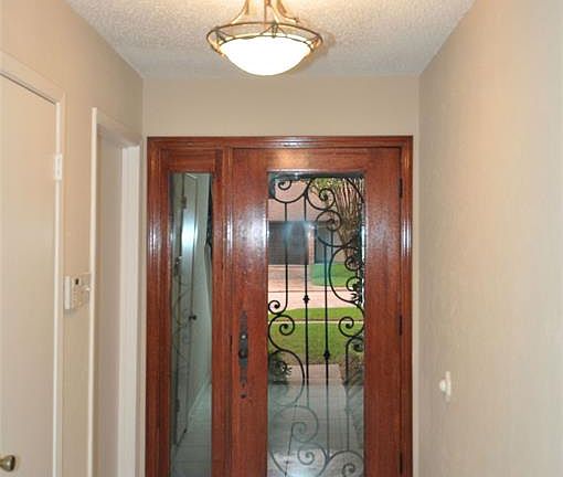 5th image of 22823 Elsinore Dr