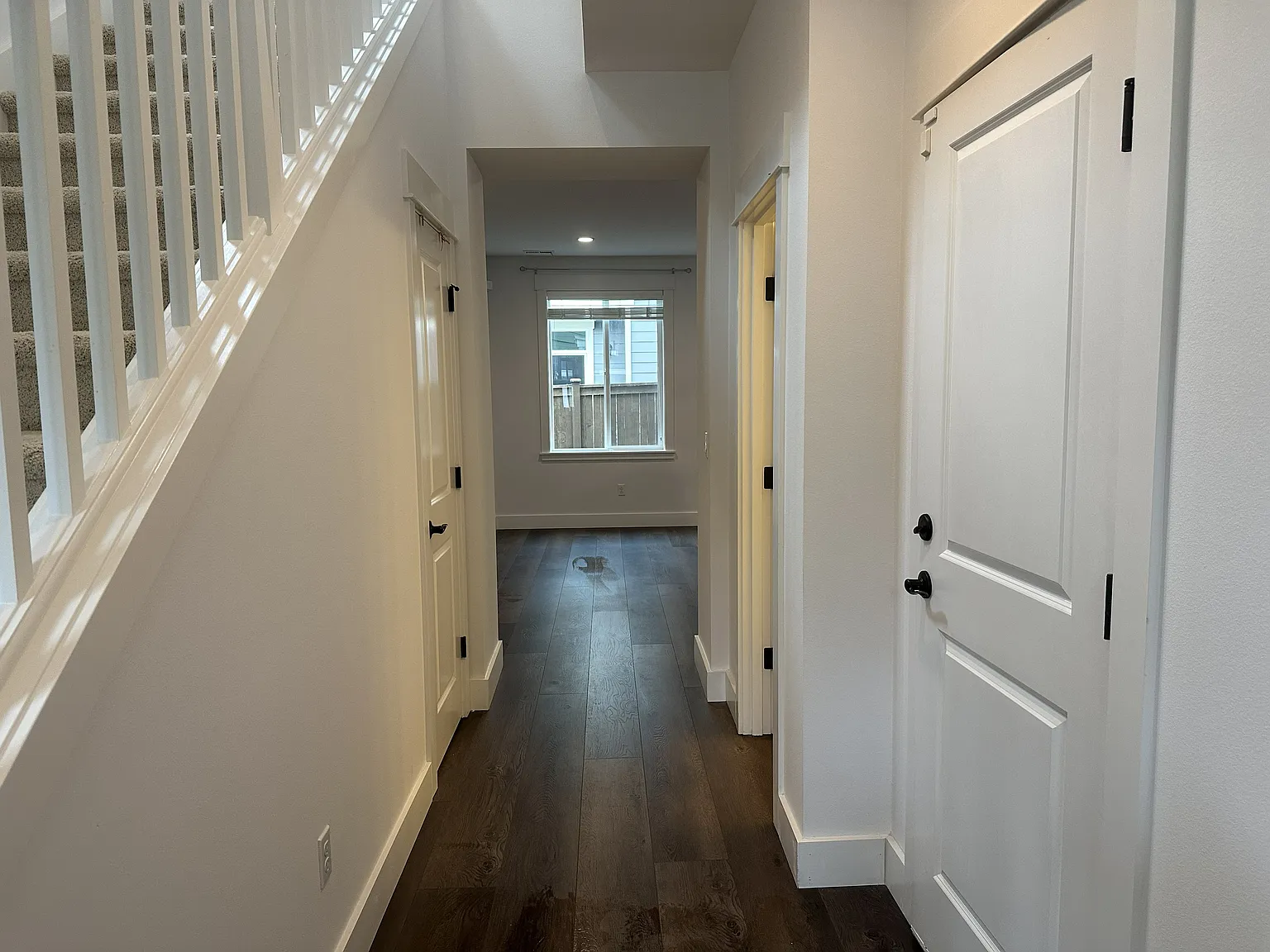 4 bed, 2.5 bath, 1915 sqft, $3,495 — Photo 3