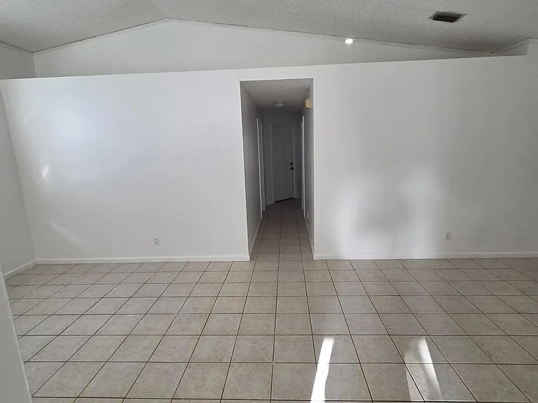 7093 Middlebury Dr #7093 — Photo 14