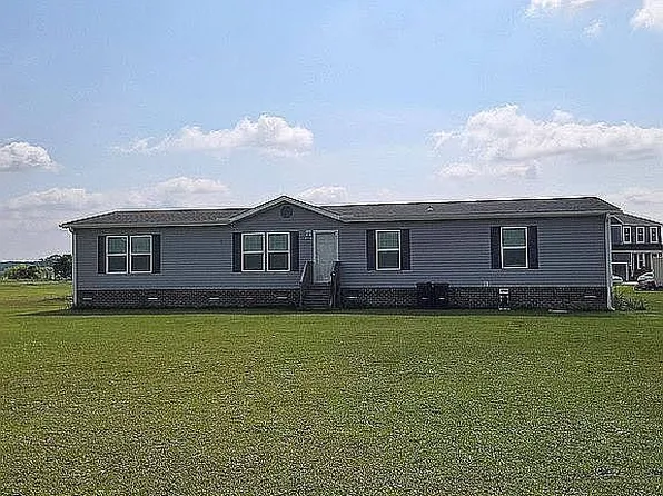 1037 Newport Loop Rd, Newport, NC 28570