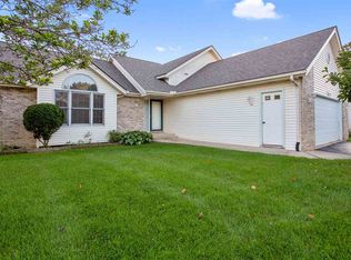 6589 Grassridge Rd, Rockford, IL 61108