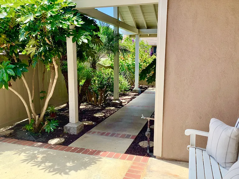 1940 Rosewood St — Photo 5