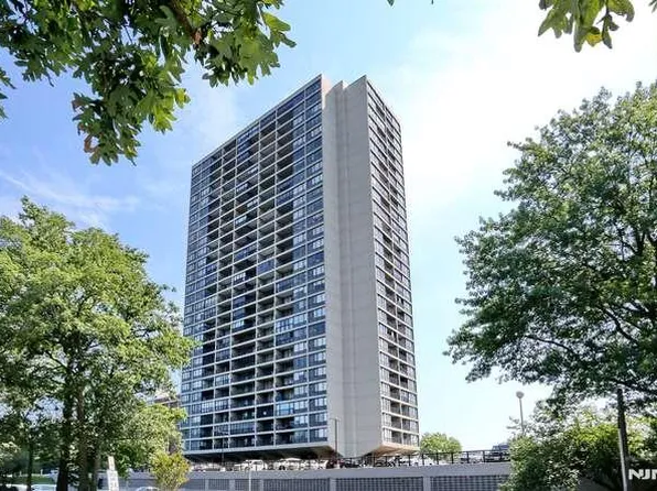 6 Horizon Road #2107, Fort Lee, NJ 07024