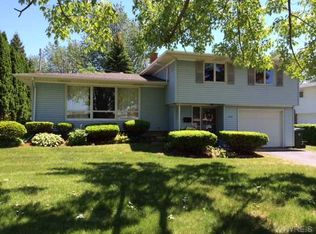 1447 Abington Pl, North Tonawanda, NY 14120