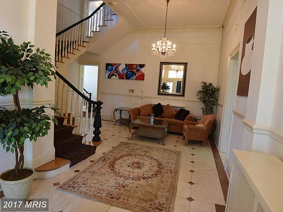 4th image of 10 Stanley Dr APT 10